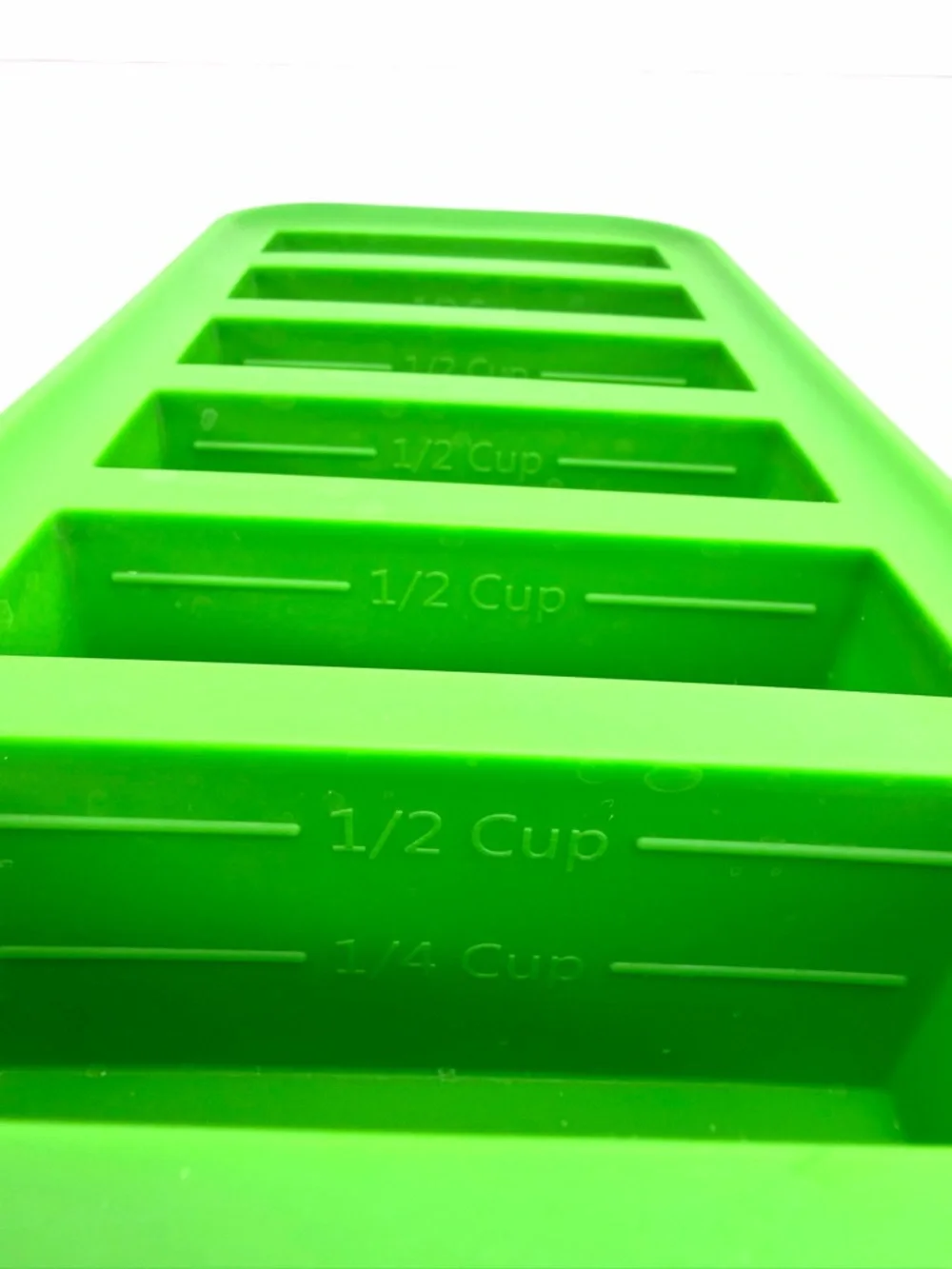Sur La Table Souper Cubes Green Silicone Tray Food Prep Ice Cube Tray with Lid